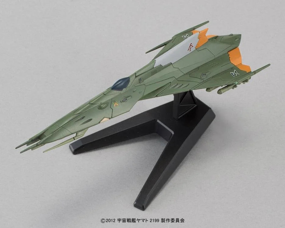 Space Battleship Yamato 2199 Gaiperon Class Aircraft Carrier Balgray 1/1000 Scale Model Kit