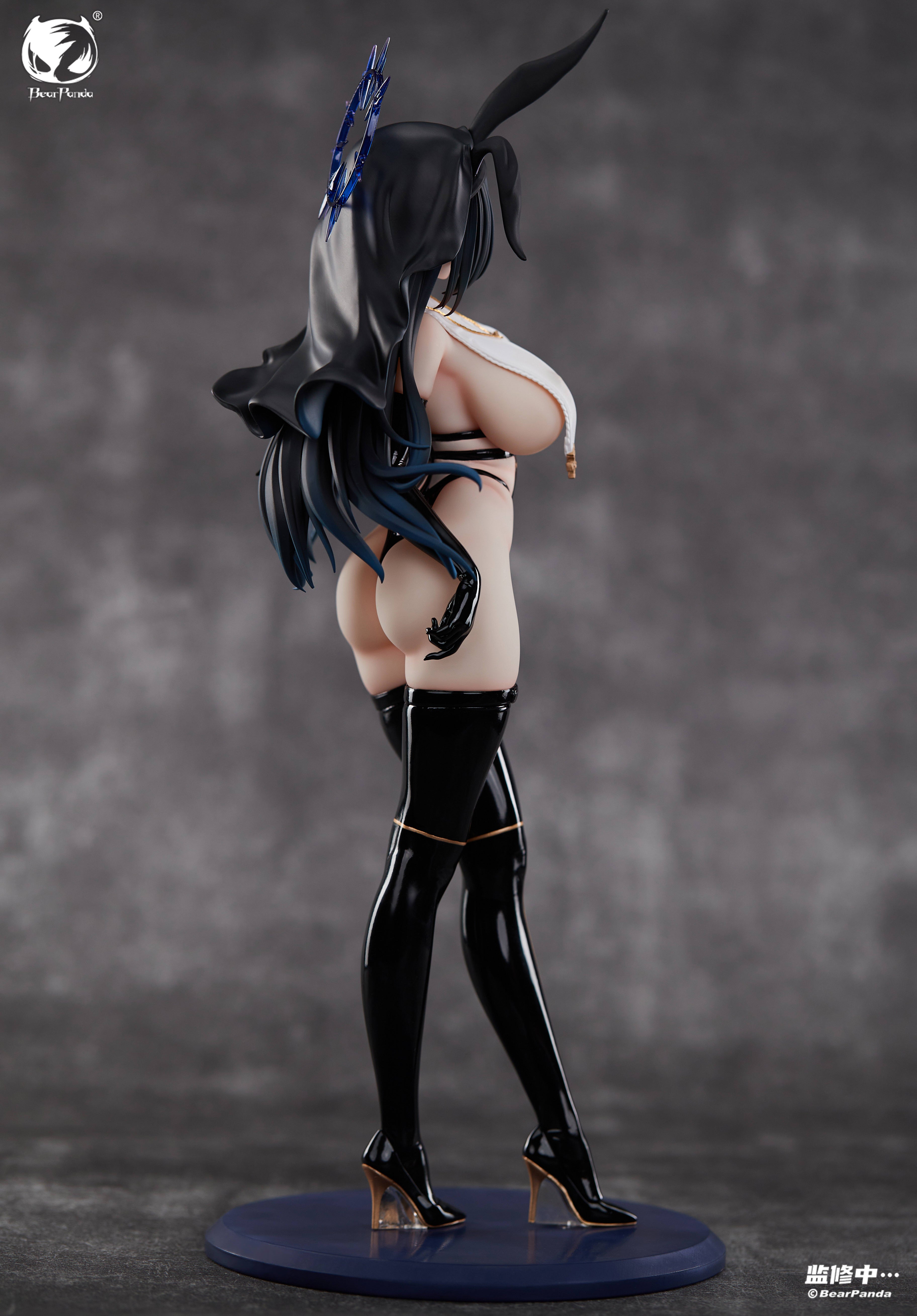 Black Sister (Bunny Girl Ver.) 1/4 Scale Figure