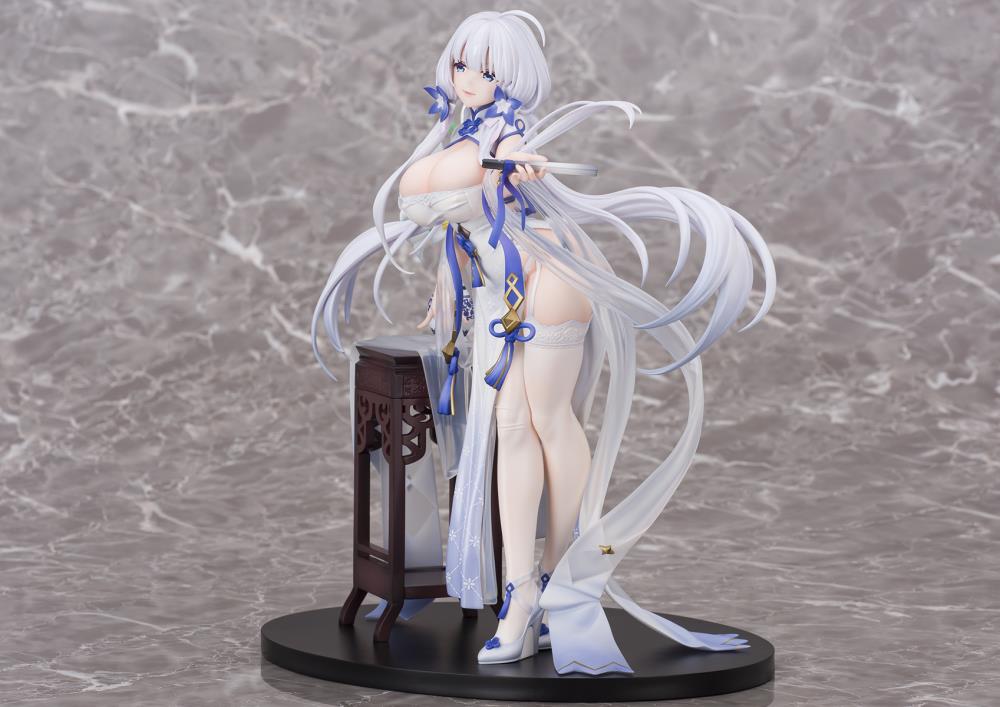 Azur Lane Illustrious (Maiden Lily's Radiance Ver.) 1/7 Scale Figure