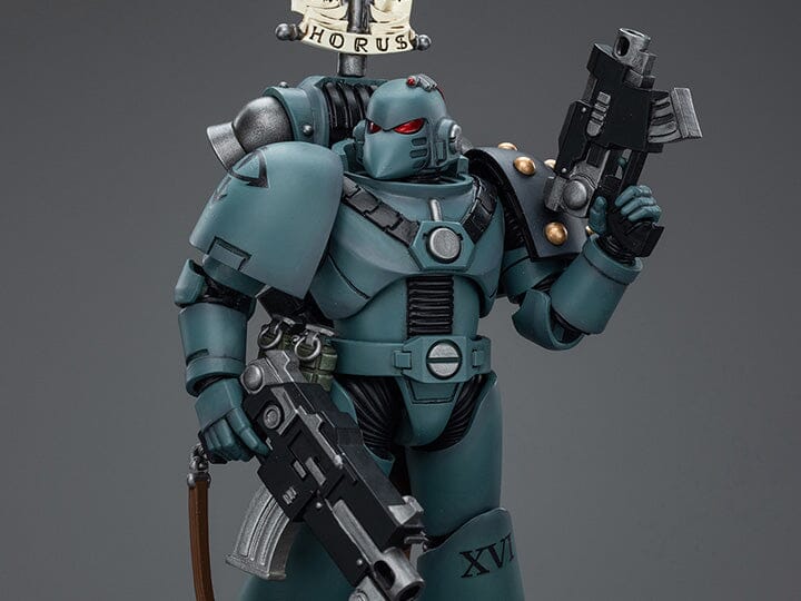 Warhammer 40k Sons of Horus MKVI Tactical Squad Legionary with Legion Vexilla 1/18 Scale Figure