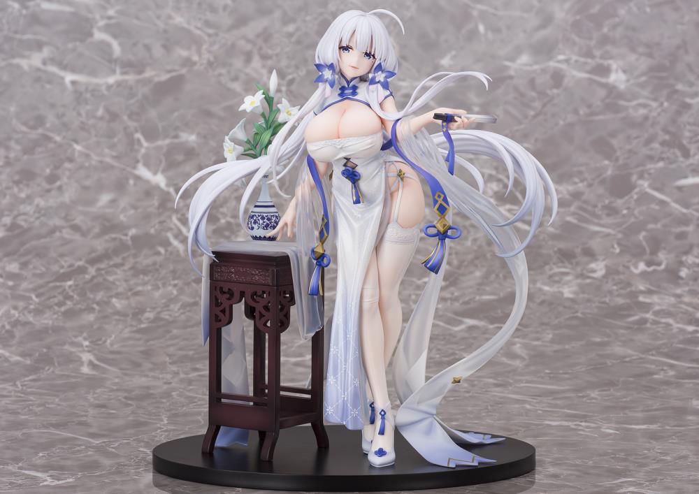 Azur Lane Illustrious (Maiden Lily's Radiance Ver.) 1/7 Scale Figure