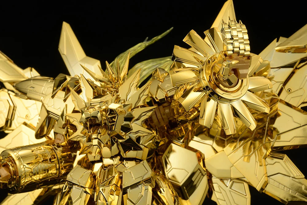 The King of Braves GaoGaiGar Final AmakuniTech Genesic GaoGaiGar (Golden God of Destruction Ver.) Model Kit