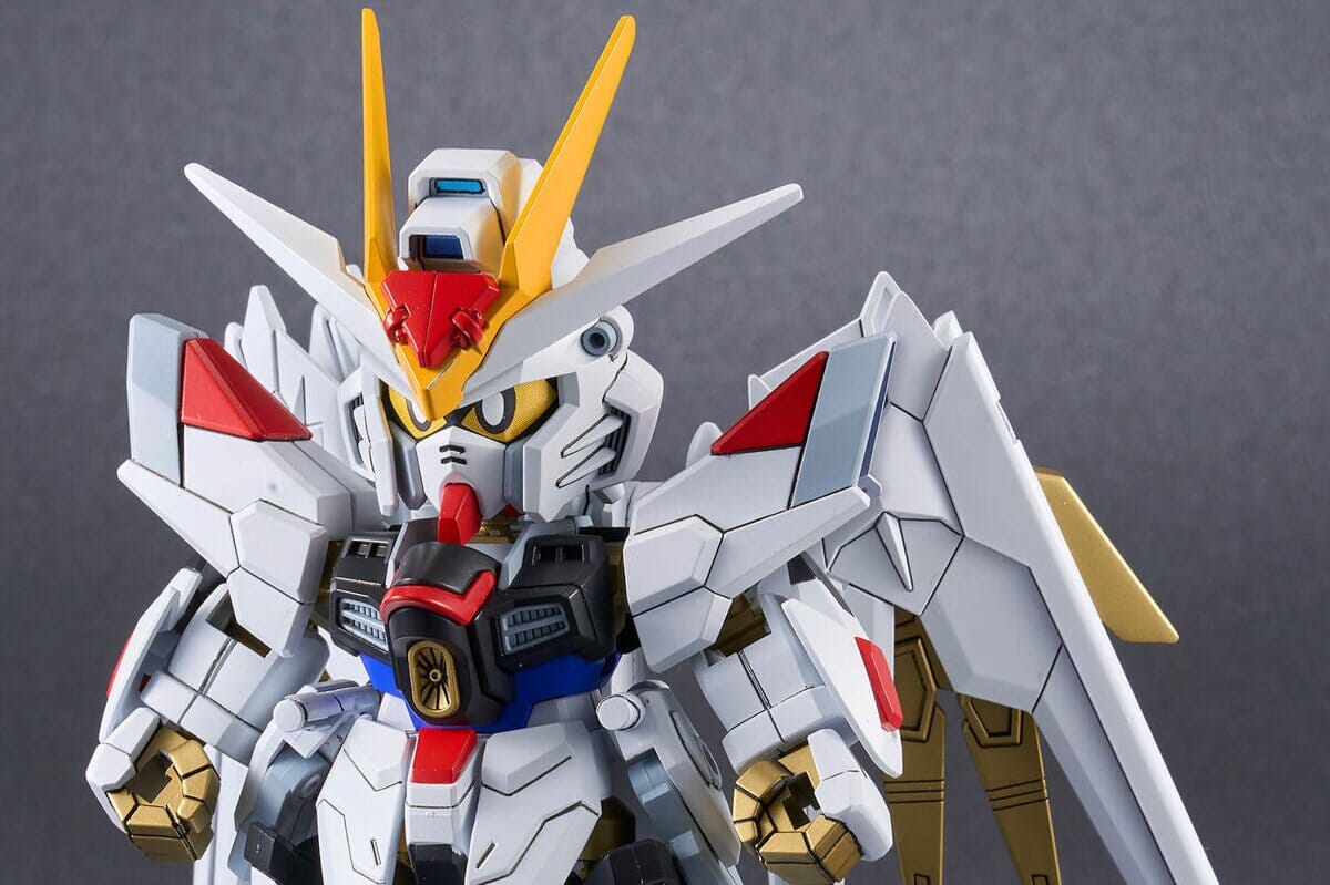 SD Gundam Cross Silhouette Mighty Strike Freedom Gundam