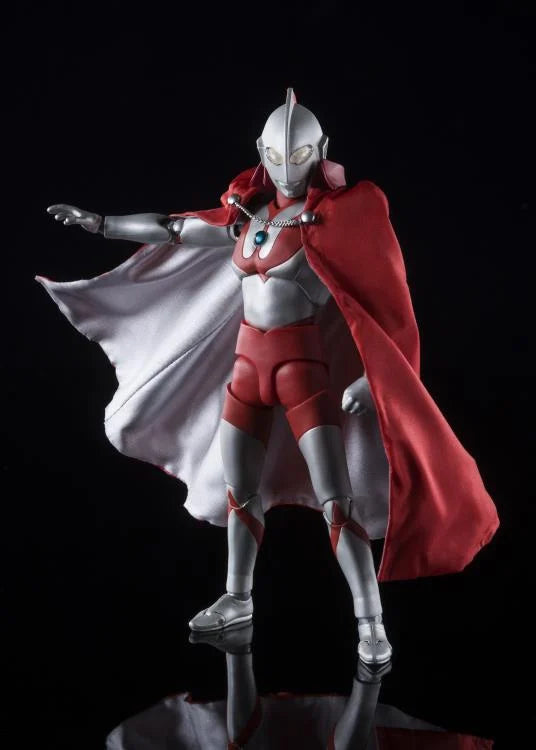 Ultraman S.H.Figuarts Brothers' Mantle