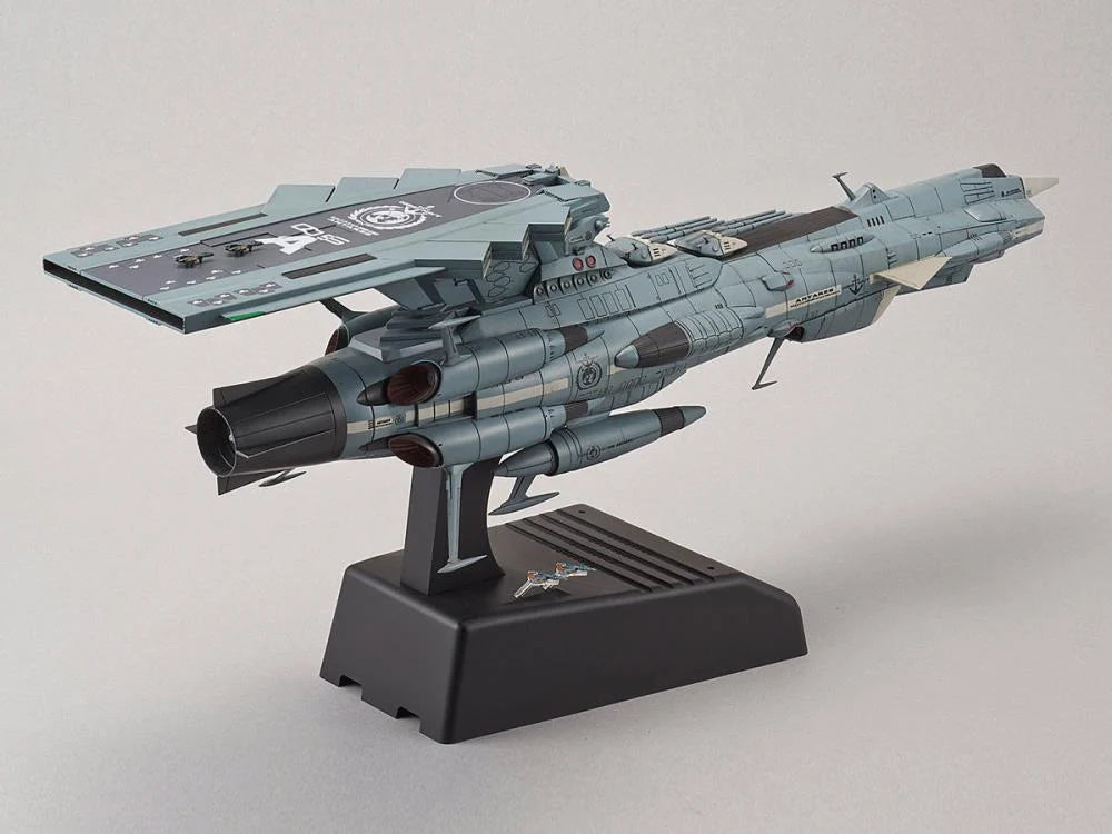 Space Battleship Yamato U.N.F.C. Andromeda Class DX 1/1000 Scale Model Kit