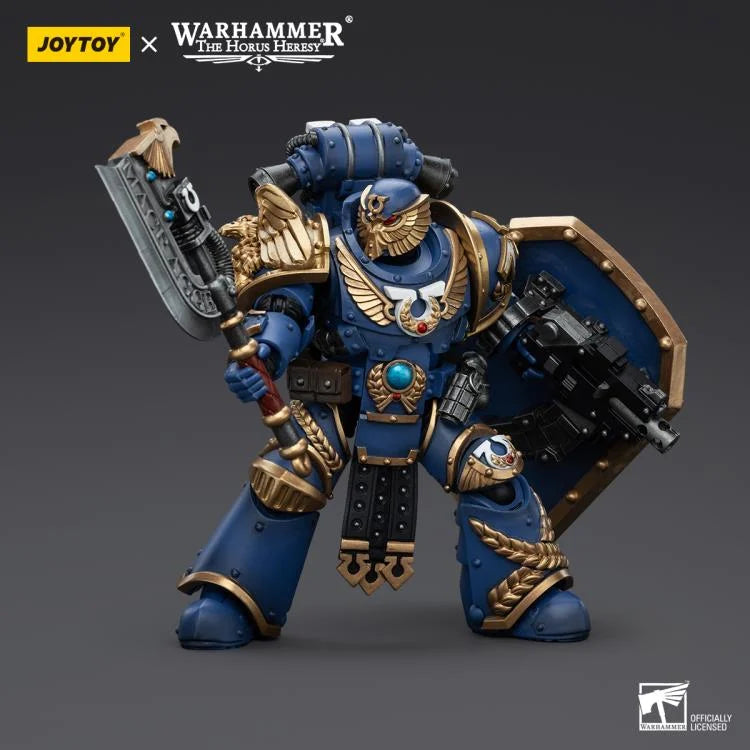 Warhammer The Horus Heresy Ultramarines Invictarus Suzerain Squad Suzerain 1 1/18 Scale Action Figure