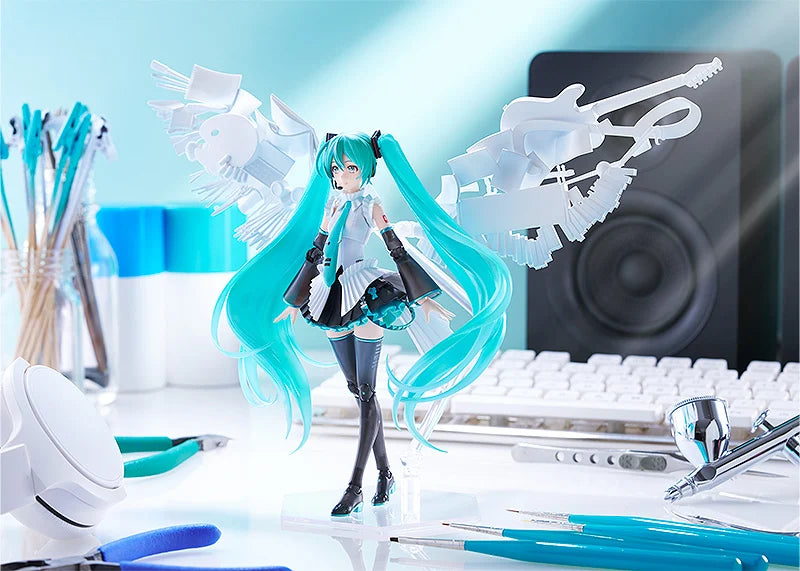 Vocaloid Character Vocal Series 01 PLAMATEA Hatsune Miku (Happy 16th Birthday Ver.) Model Kit