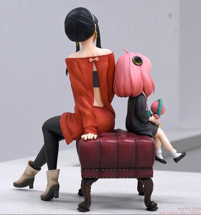 Spy x Family Anya and Yor Forger 1/7 Scale Figure