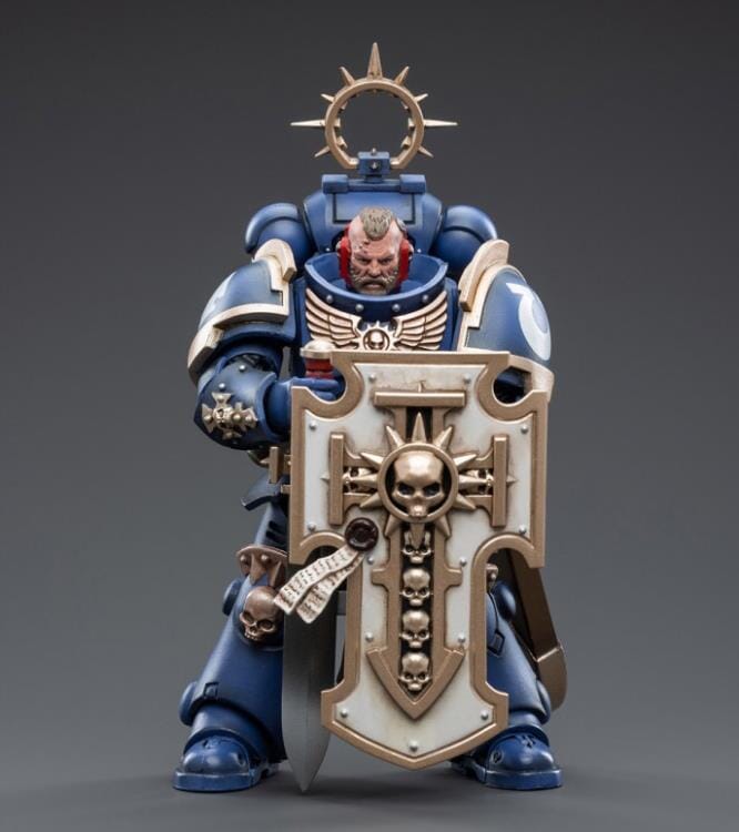 Warhammer 40K Ultramarines Bladeguard Veterans 1/18 Scale Figure