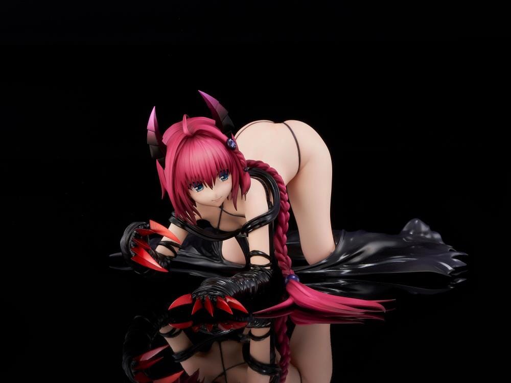 To Love-Ru Darkness Mea Kurosaki (Darkness Ver.) 1/6 Scale Figure