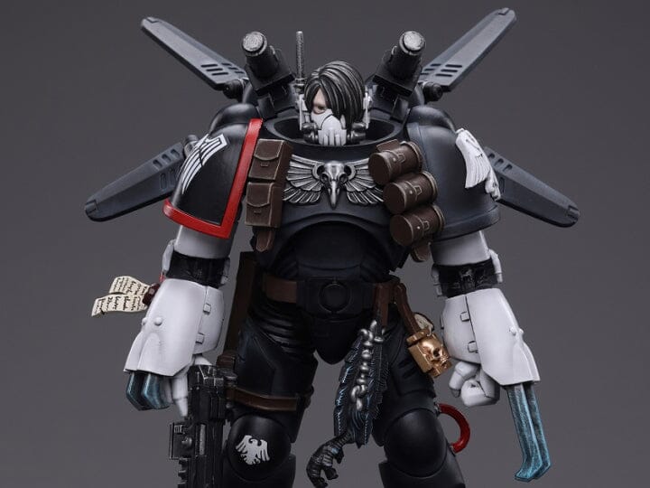 Warhammer 40K Raven Guard Chapter Master Kayvaan Shrike 1/18 Scale Figure