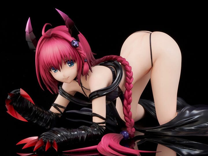 To Love-Ru Darkness Mea Kurosaki (Darkness Ver.) 1/6 Scale Figure