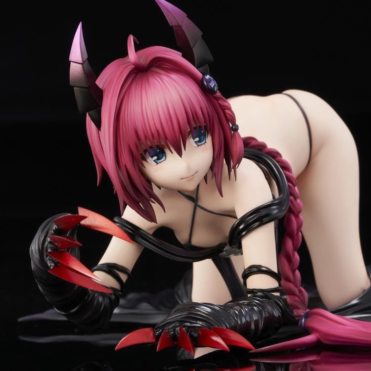 To Love-Ru Darkness Mea Kurosaki (Darkness Ver.) 1/6 Scale Figure