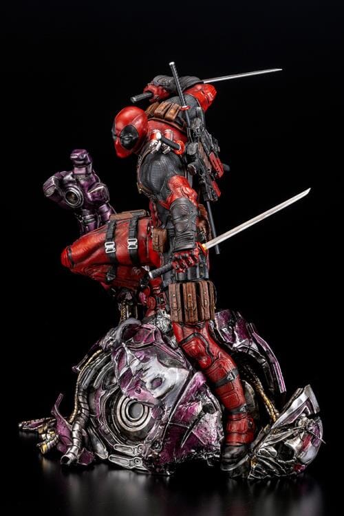 Marvel Fine Art Signature Series Deadpool Limited Edition Statue