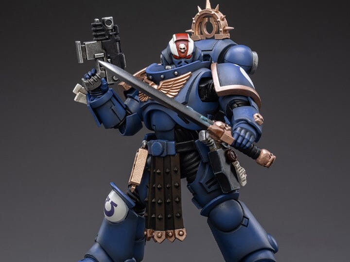 Warhammer 40K Ultramarines Primaris Lieutenant Amulius 1/18 Scale Figure (Reissue)