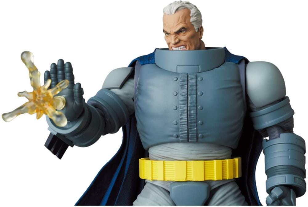 Batman The Dark Knight Returns MAFEX No.146 Armored Batman