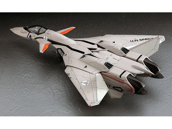 Macross Plus VF-11B Thunderbolt 1/72 Scale Model Kit