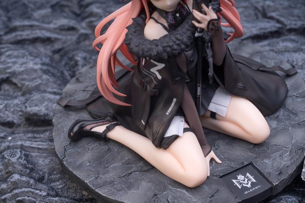 A-Z (C) 1/7 Scale Figure