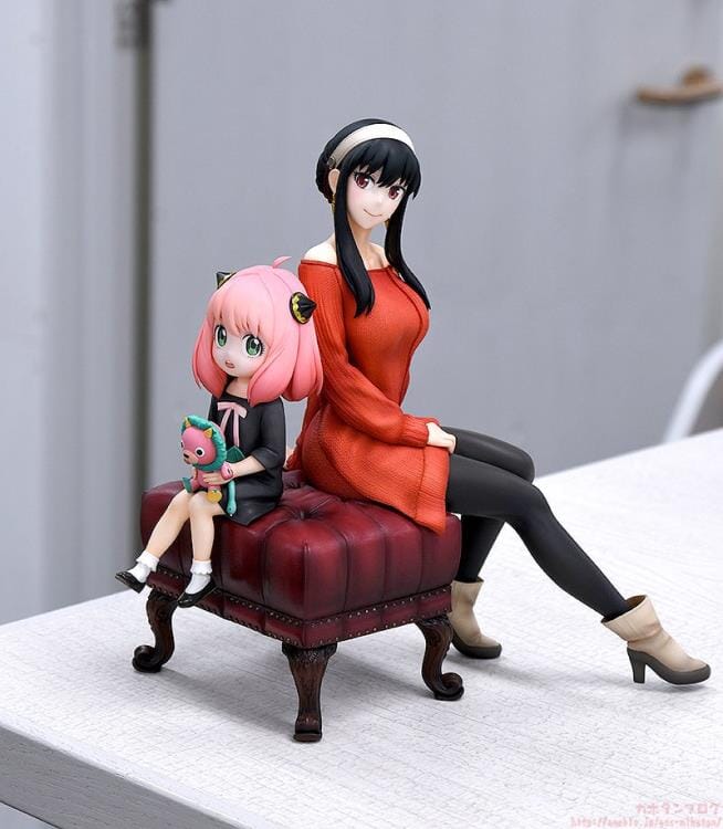 Spy x Family Anya and Yor Forger 1/7 Scale Figure