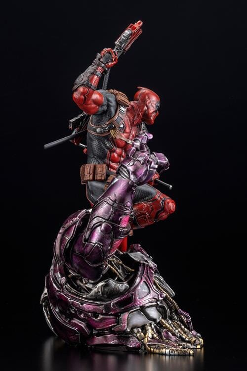 Marvel Fine Art Signature Series Deadpool Limited Edition Statue