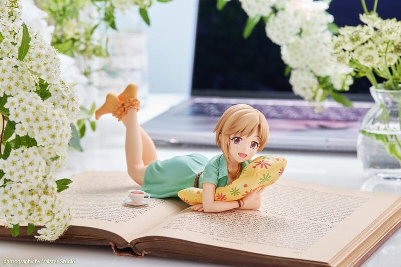 The Idolmaster Cinderella Girls Off Stage Yumi Aiba 1/8 Scale Figure