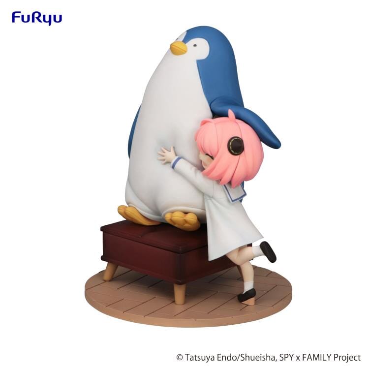 Spy x Family Anya Forger with Penguin Exceed Creative Figure