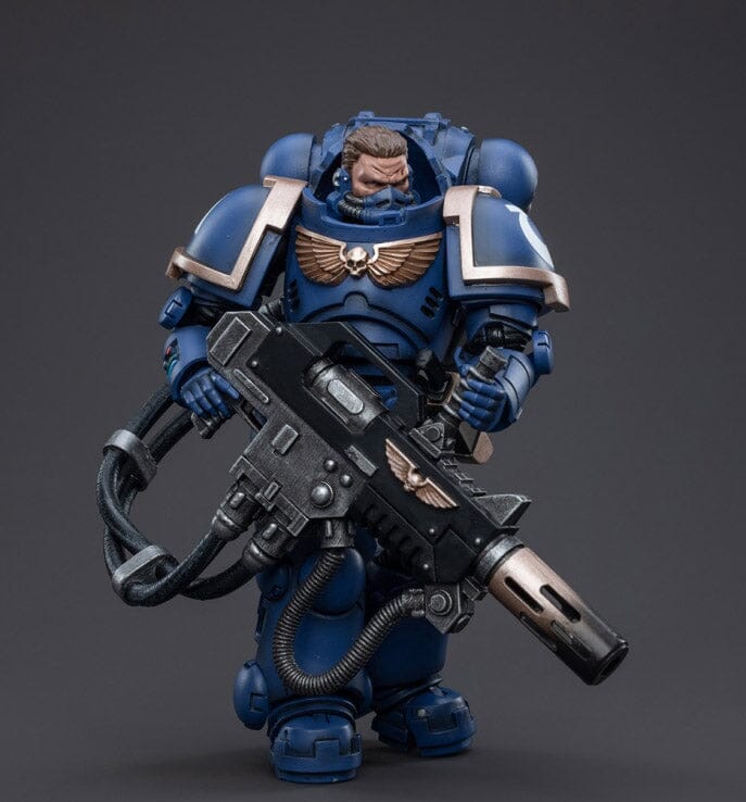 Warhammer 40K Ultramarines Primaris Eradicator 3 1/18 Scale Figure