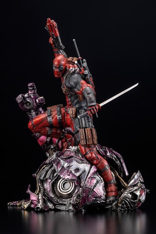 Marvel Fine Art Signature Series Deadpool Limited Edition Statue