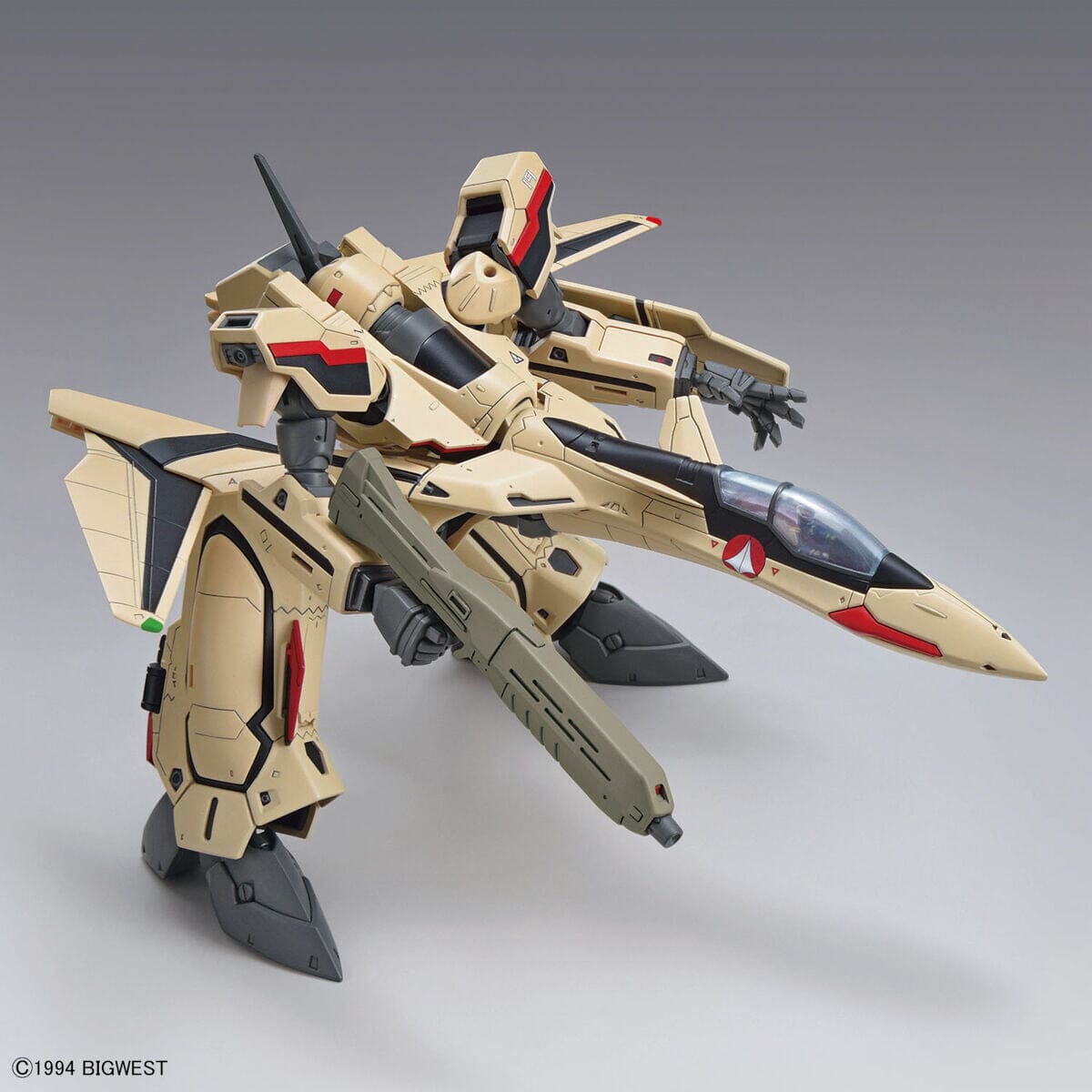 Macross Plus HG YF-19 Isamu Daison Machine 1/100 Scale Model Kit