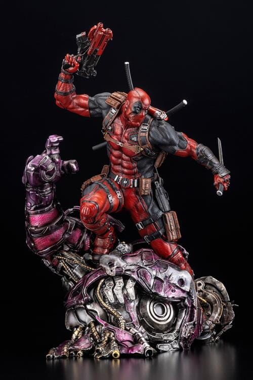 Marvel Fine Art Signature Series Deadpool Limited Edition Statue