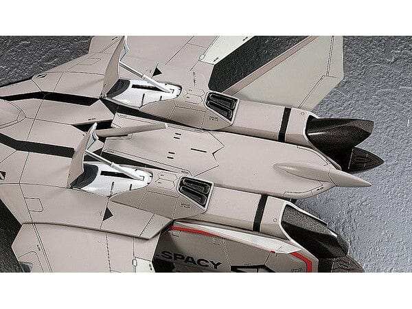 Macross Plus VF-11B Thunderbolt 1/72 Scale Model Kit