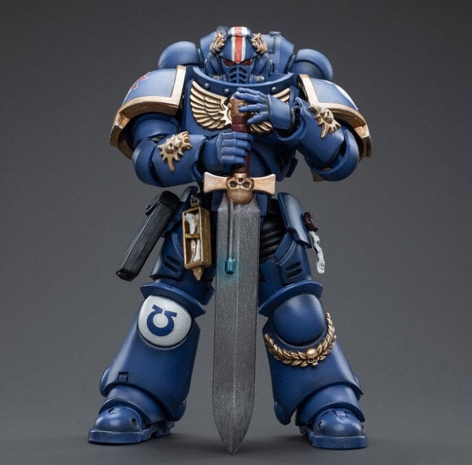 Warhammer 40K Ultramarines Primaris Lieutenant Argaranthe 1/18 Scale Figure (Reissue)