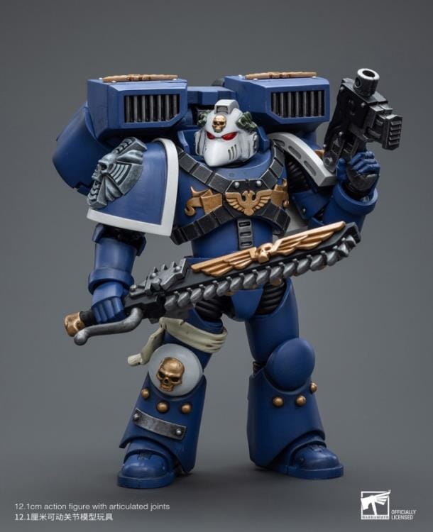 Warhammer 40k Ultramarines Vanguard Veteran with Chainsword & Bolt Pistol 1/18 Scale Figure