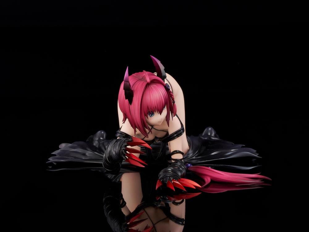 To Love-Ru Darkness Mea Kurosaki (Darkness Ver.) 1/6 Scale Figure