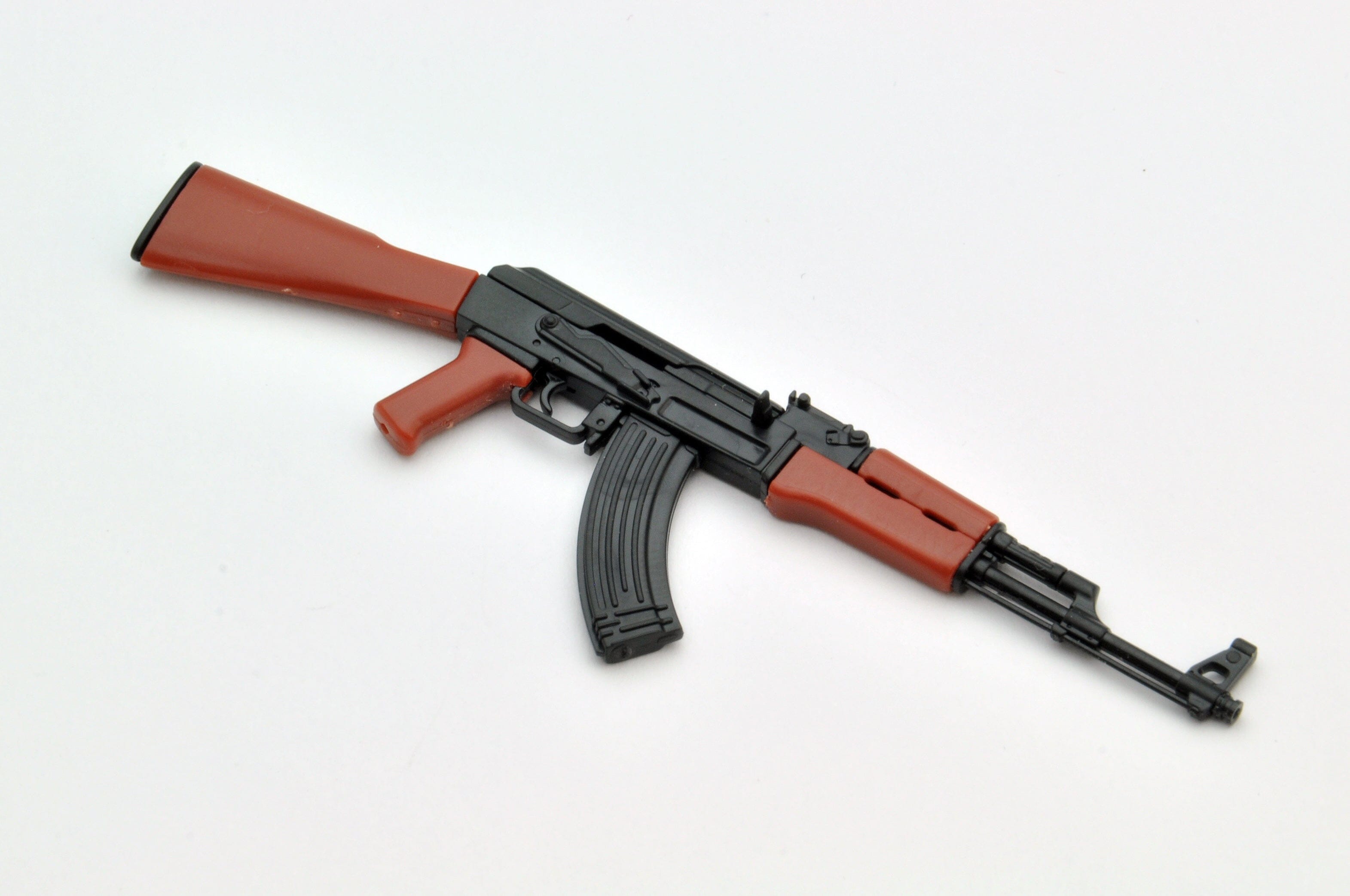 TomyTec Little Armory 1/12 LABC02 AK Assault Rifle