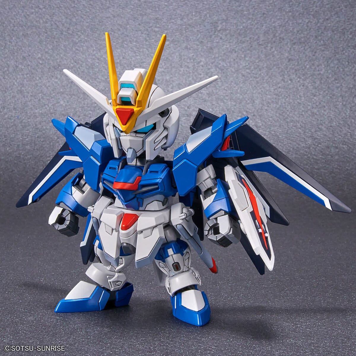 SD Gundam Ex-Standard 20 Rising Freedom Gundam