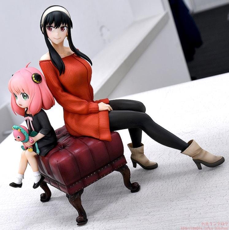 Spy x Family Anya and Yor Forger 1/7 Scale Figure