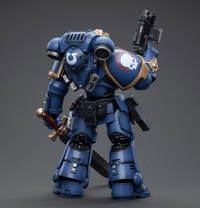 Warhammer 40K Ultramarines Primaris Lieutenant Argaranthe 1/18 Scale Figure (Reissue)