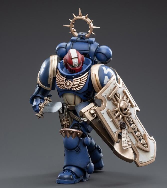 Warhammer 40K Ultramarines Bladeguard Veterans 1/18 Scale Figure