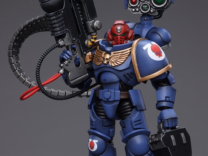 Warhammer 40K Ultramarines Desolation Sergeant with Vengor Launcher 1/18 Scale Figure