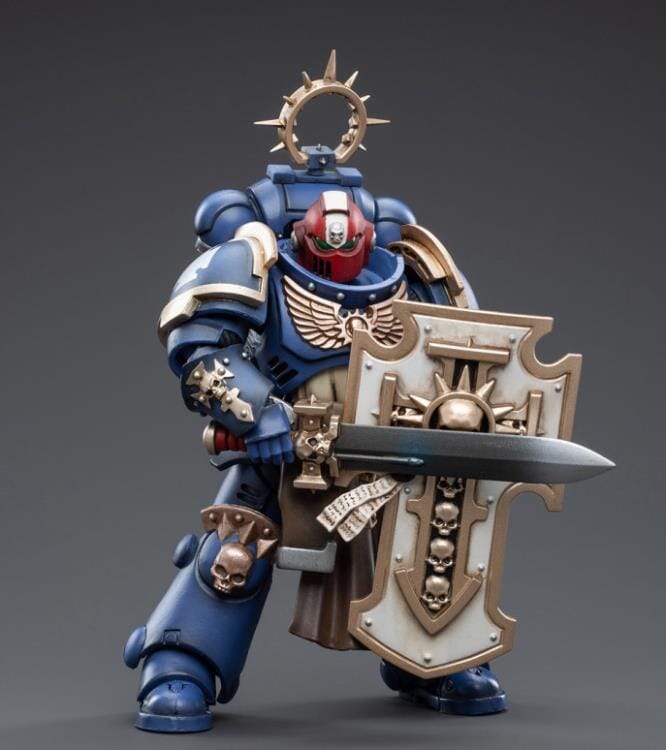 Warhammer 40K Ultramarines Bladeguard Veterans 1/18 Scale Figure