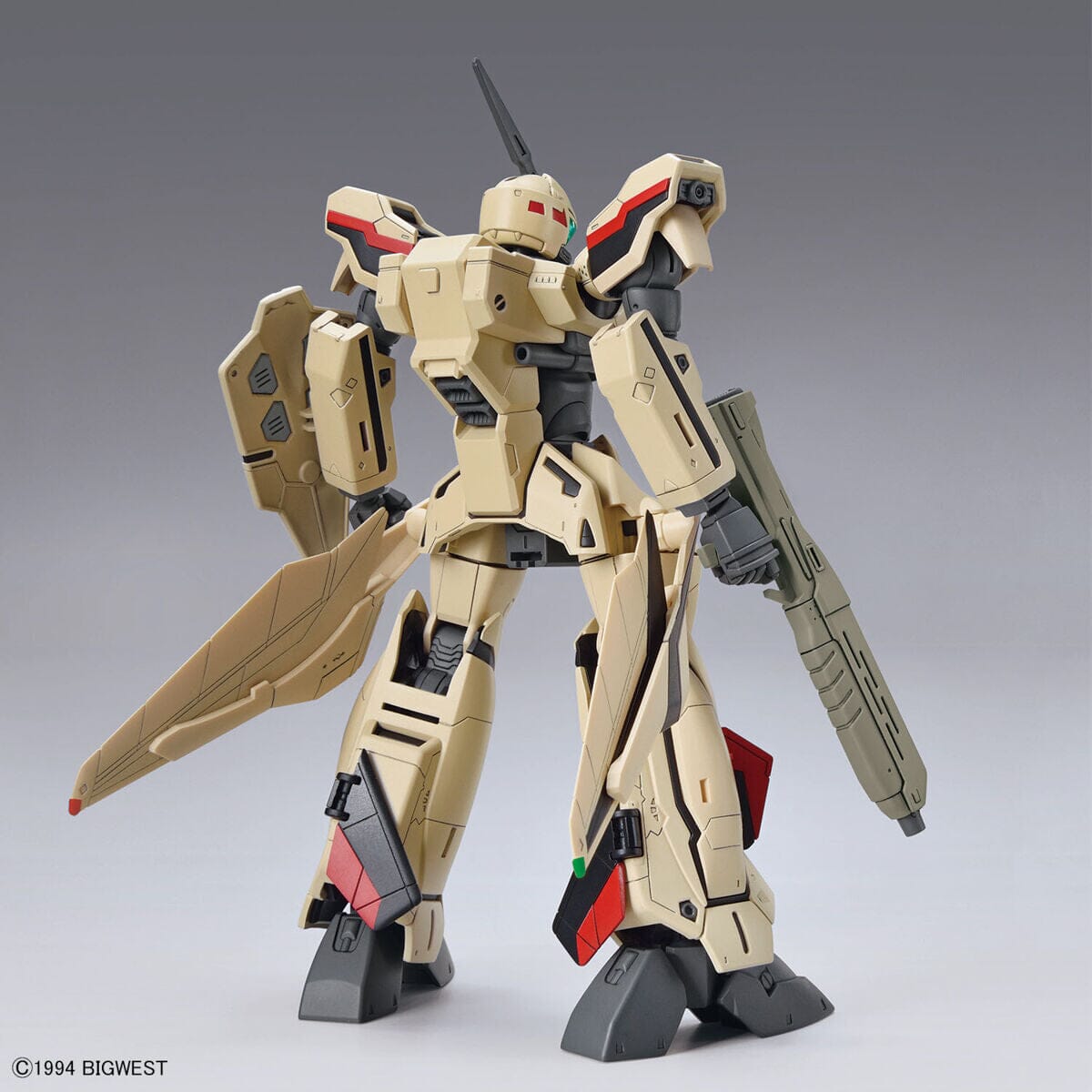 Macross Plus HG YF-19 Isamu Daison Machine 1/100 Scale Model Kit