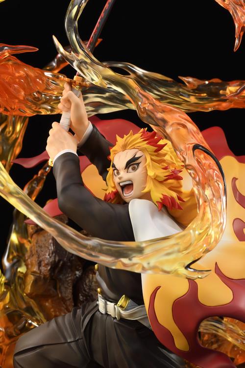 Demon Slayer Kimetsu no Yaiba Kyojuro Rengoku (DX Ver.) 1/8 Scale Figure