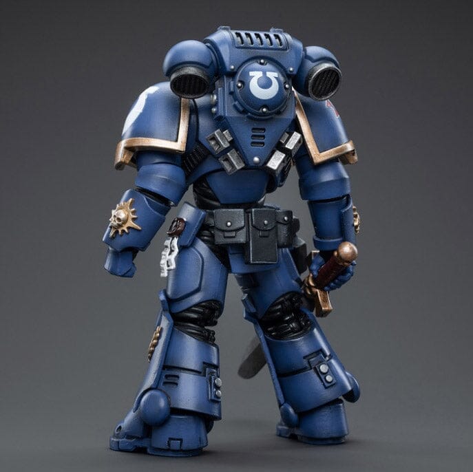 Warhammer 40K Ultramarines Primaris Lieutenant Argaranthe 1/18 Scale Figure (Reissue)