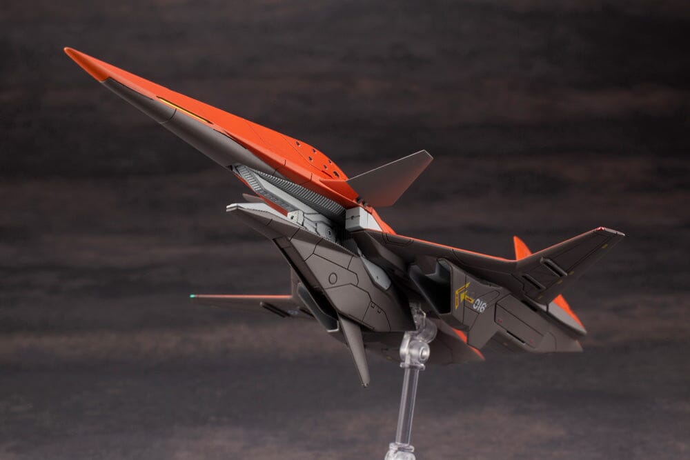 Ace Combat 7 Skies Unknown ADF-01 1/144 Model Kit