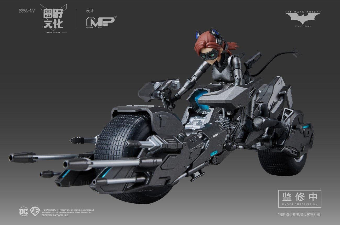 DC Comics DC-02 Catwoman and Bat-Pod 1/10 Scale Model Kit