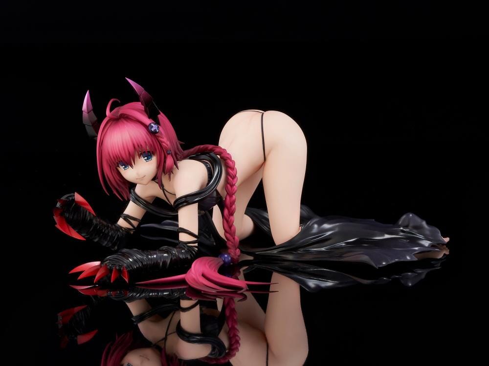 To Love-Ru Darkness Mea Kurosaki (Darkness Ver.) 1/6 Scale Figure