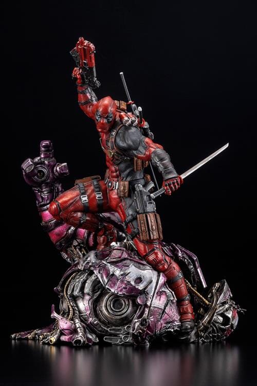 Marvel Fine Art Signature Series Deadpool Limited Edition Statue