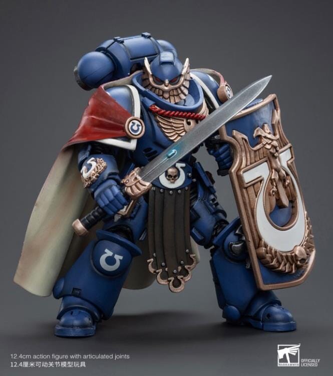 Warhammer 40K Ultramarines Victrix Guard 1/18 Scale Figure