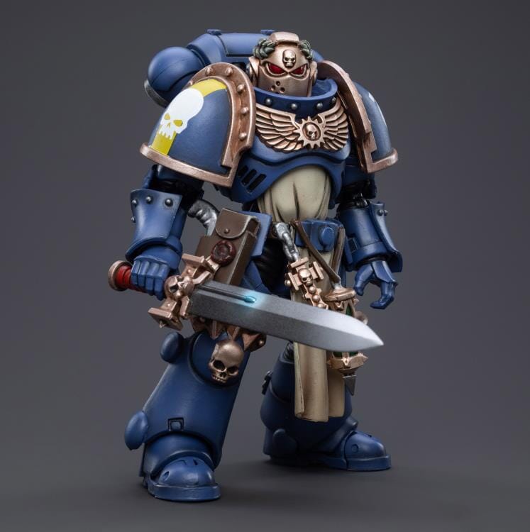 Warhammer 40K Ultramarines Primaris Company Champion 1/18 Scale Figure